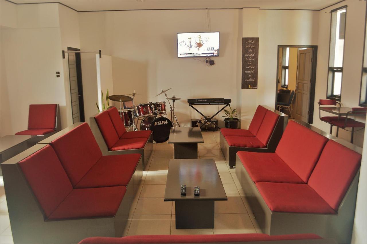 Hotel RedDoorz near Jalan Sudirman Padang Zewnętrze zdjęcie