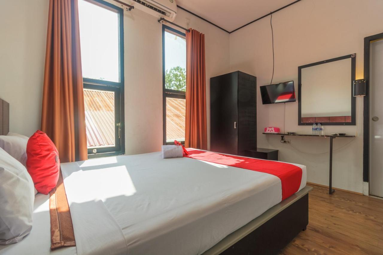 Hotel RedDoorz near Jalan Sudirman Padang Zewnętrze zdjęcie